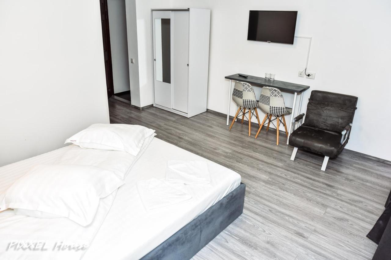 Hotel Pixxel House Moeciu De Sus Esterno foto